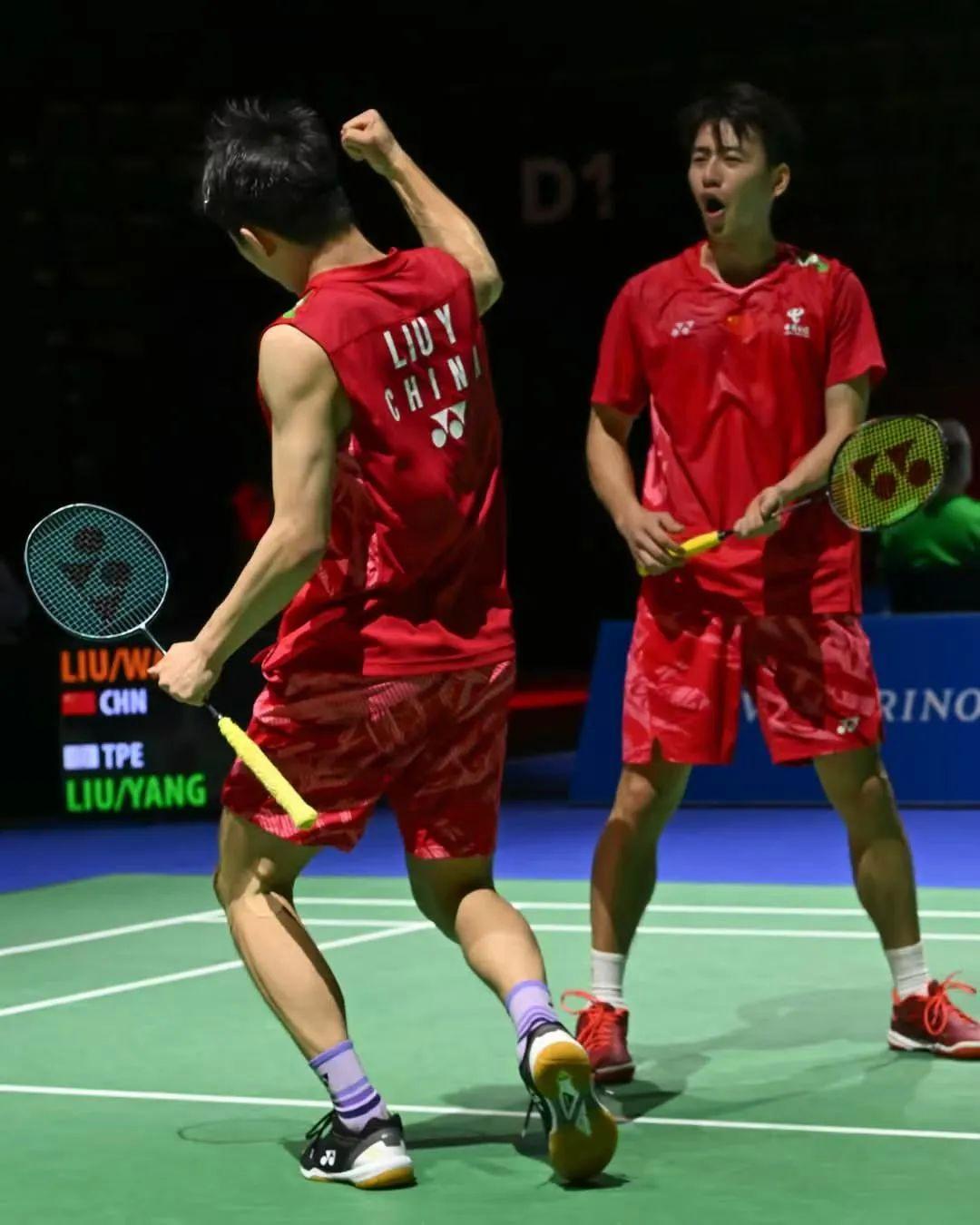 日本羽毛球队鏖战中国羽毛球队，陶菲克爆发神勇的简单介绍