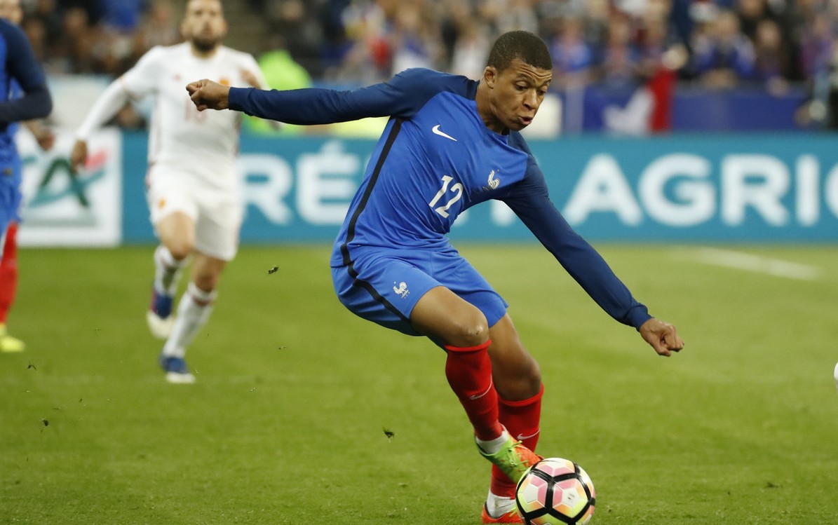 美国横扫葡萄牙，阿尔巴惊艳世界的简单介绍