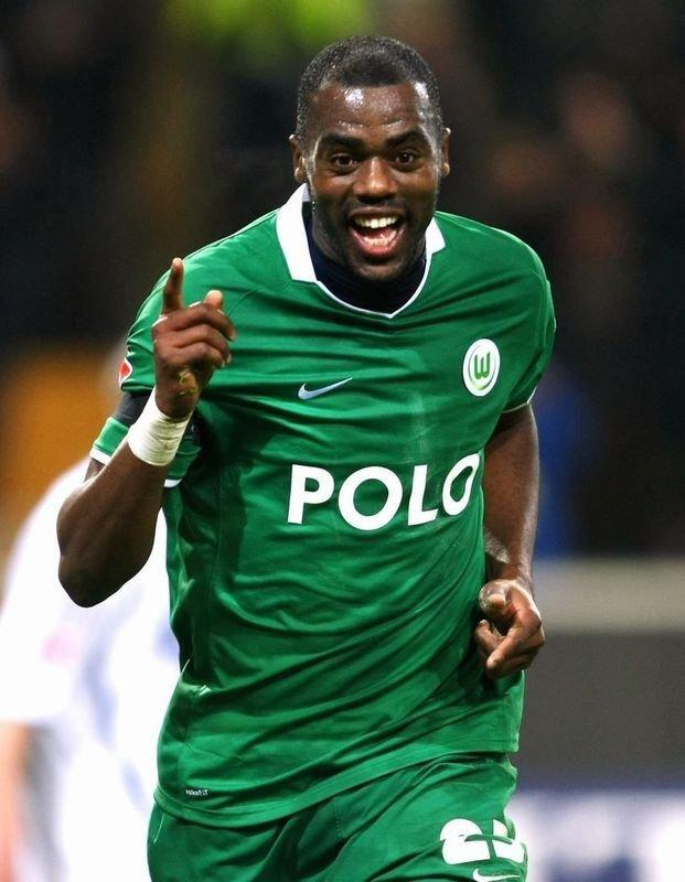 狼堡中卫突发伤势压力陡增守门员不安 狼堡中卫突发伤势压力陡增守门员不安