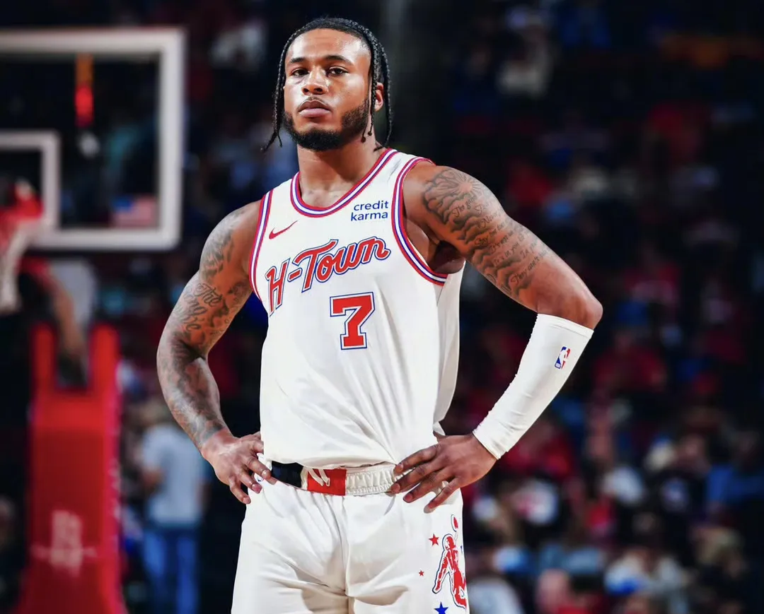 关于猛龙内线有望复出，球队备战注入新冲劲的信息