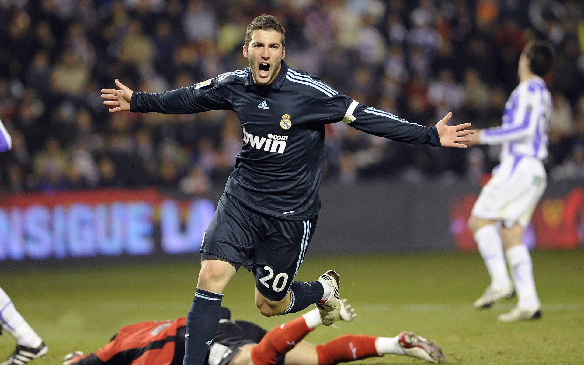 跨时空的接管,马克东决封神夜,紫金军团粉碎辽宁启示录