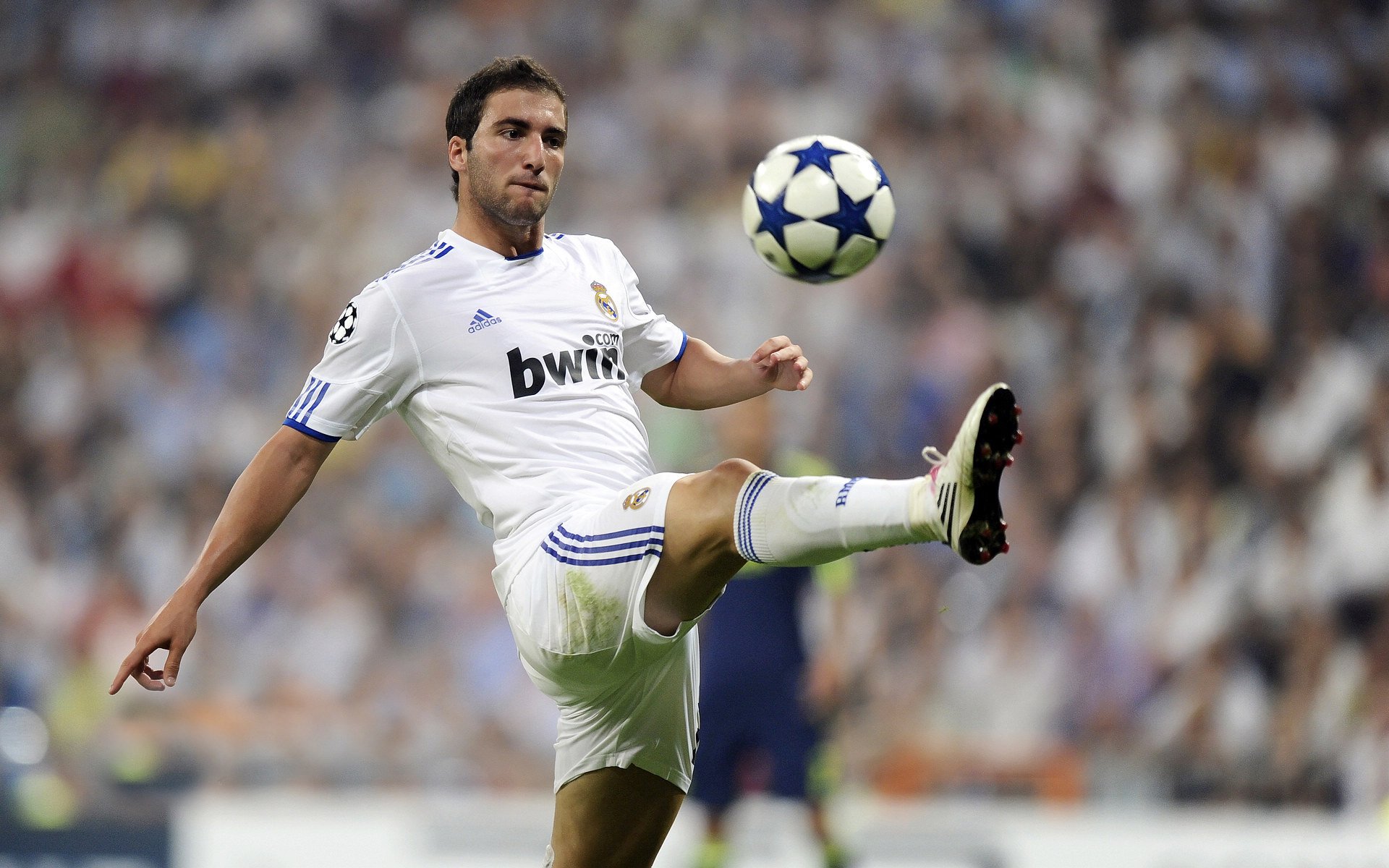 阿拉巴的英超首秀，从切尔西翻盘埃及到争冠接管之战